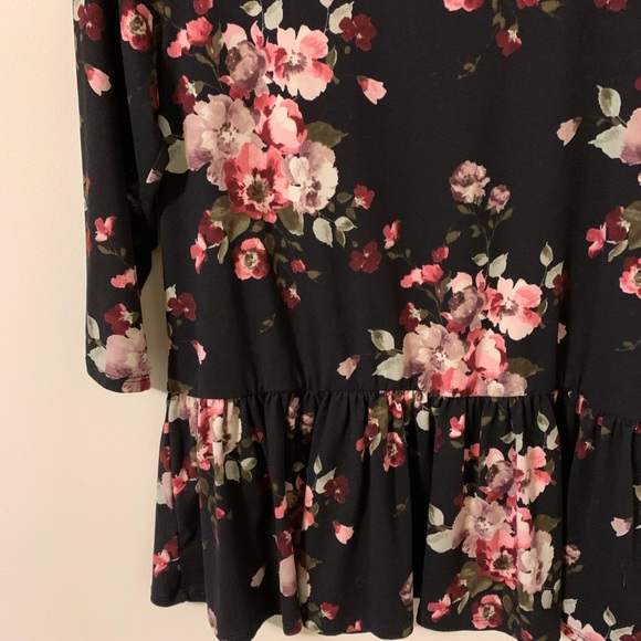 Floral Top by LES AMIS size Small - Picture 5 of 13